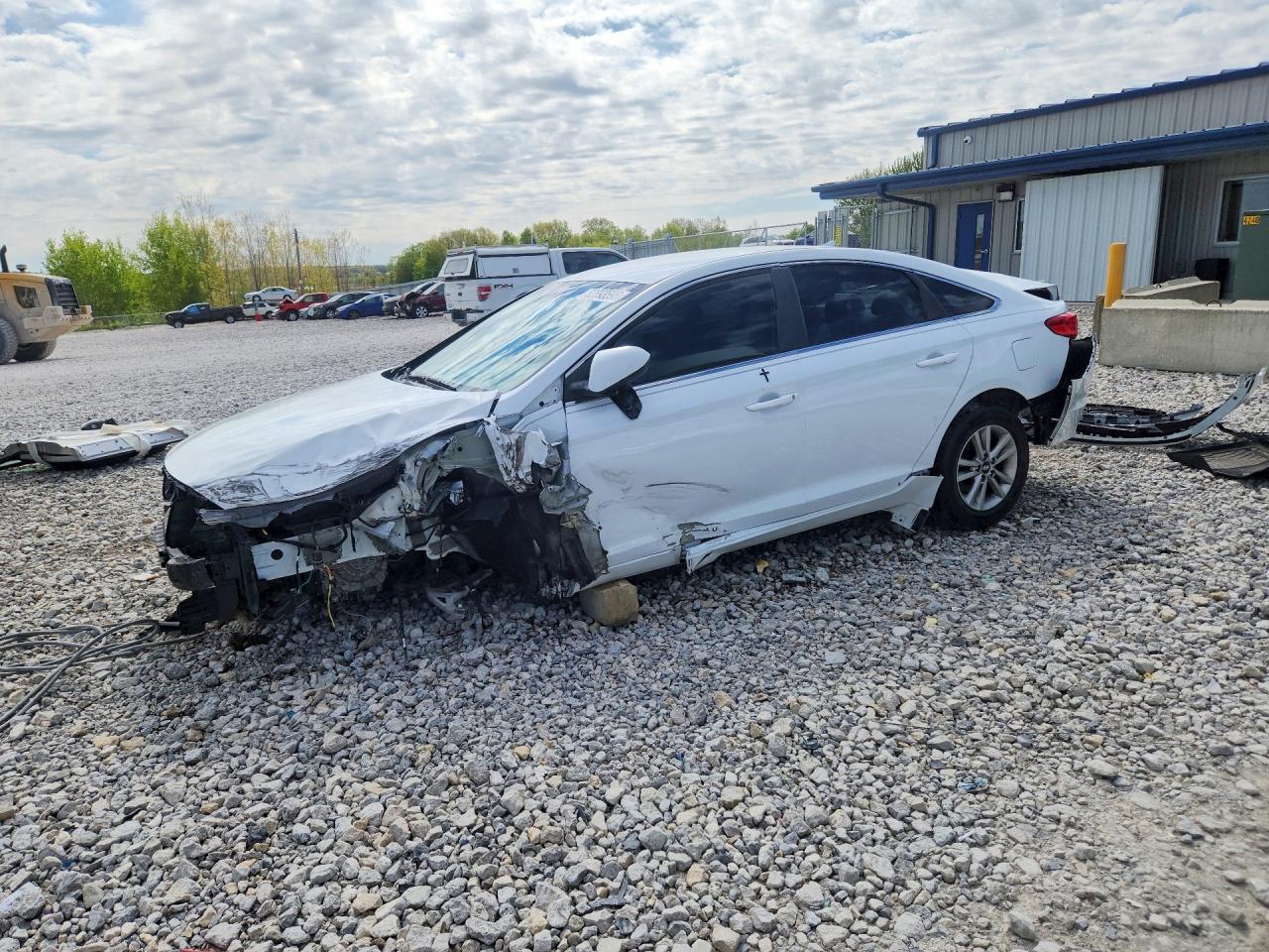 Salvage Hyundai SONATA Image
