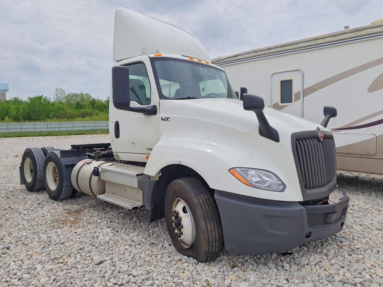 Salvage International Lt625 Image