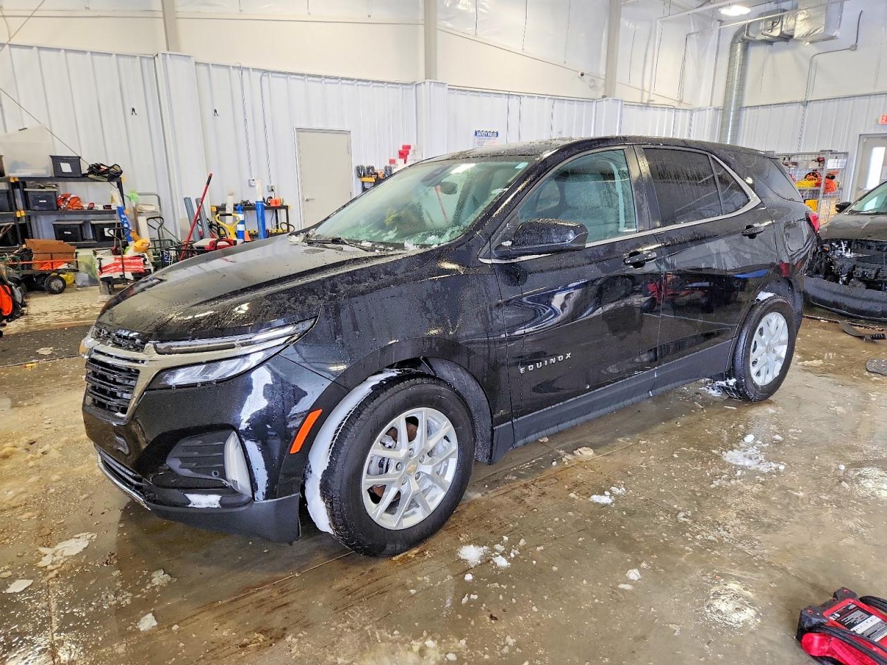 Salvage Chevrolet Equinox Image