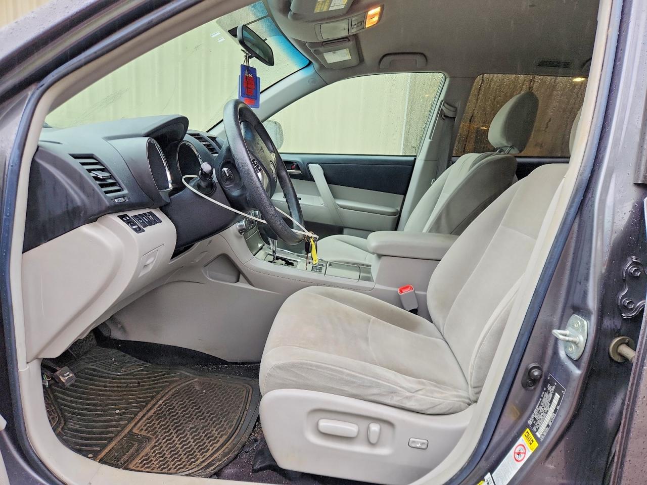Toyota Highlander Base