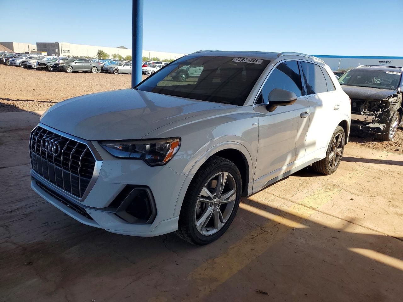 Salvage Audi Q3 Image