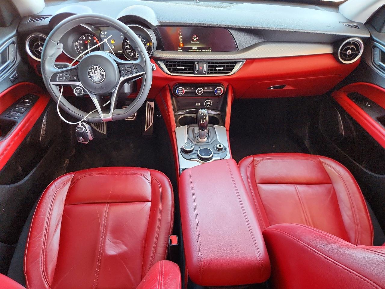 Alfa Romeo Stelvio Sport