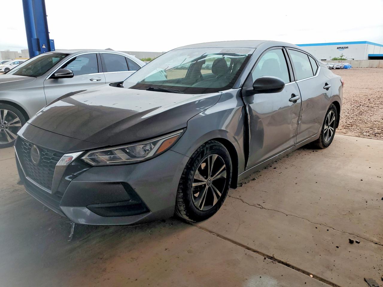 Salvage Nissan Sentra Image