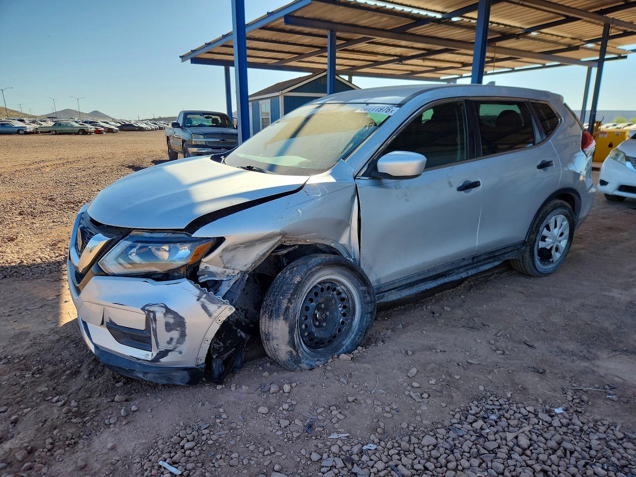Salvage Nissan Rogue Image