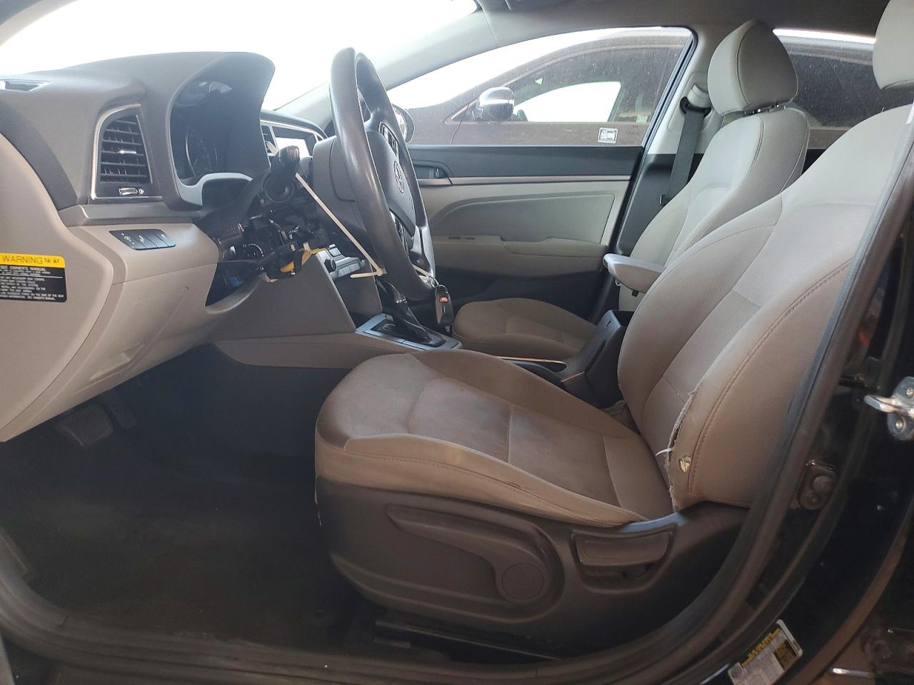 Hyundai ELANTRA Sel