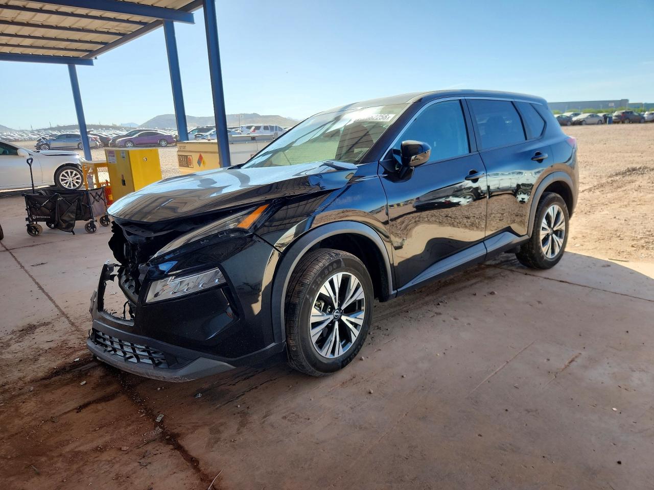 Salvage Nissan Rogue Image