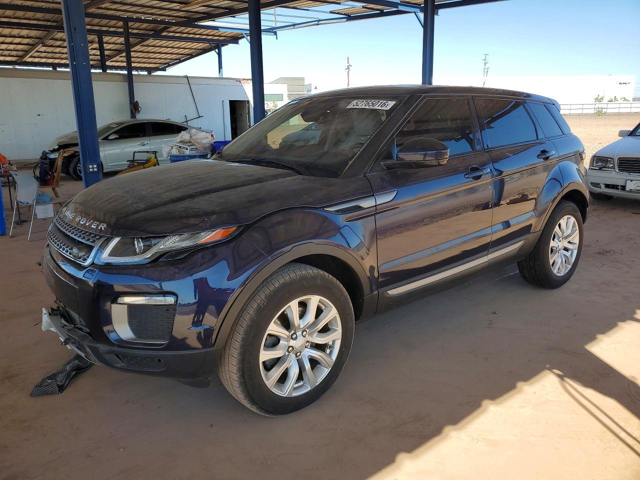 Salvage Land Rover Range Rover Image