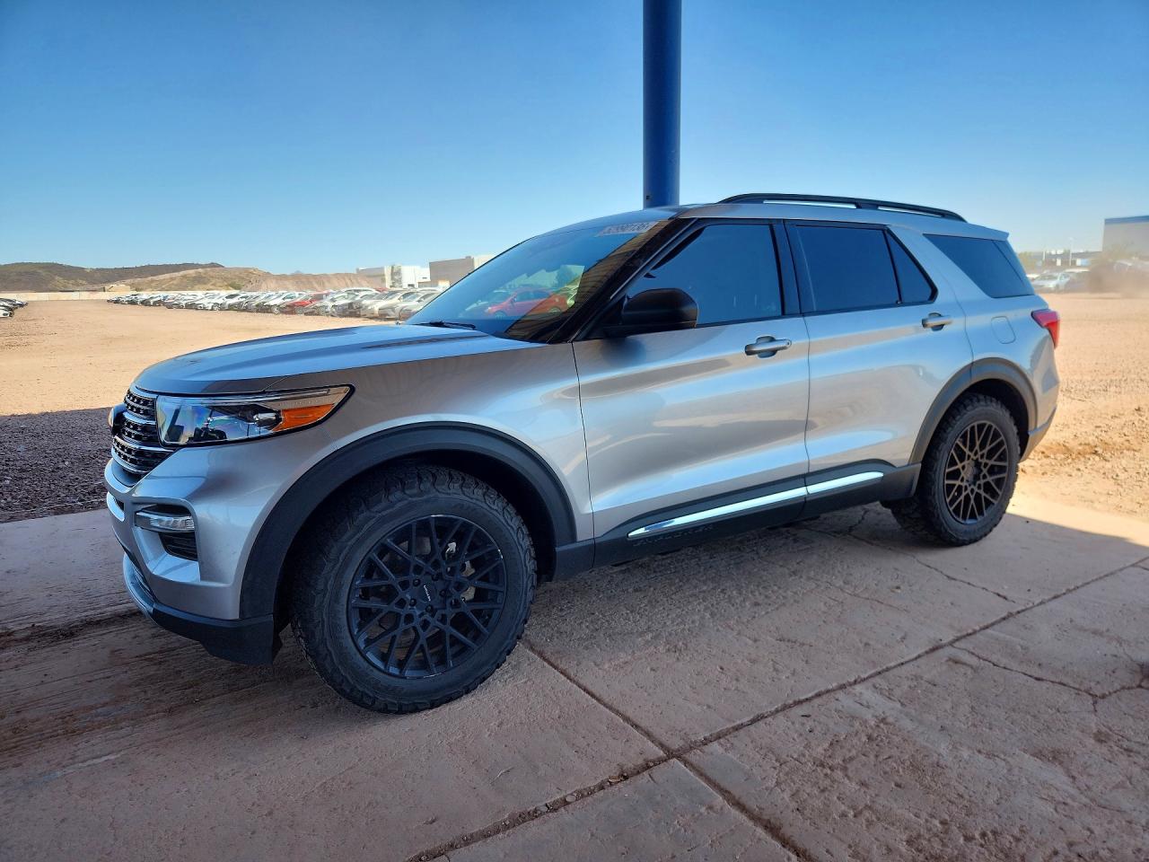 Salvage Ford Explorer Image