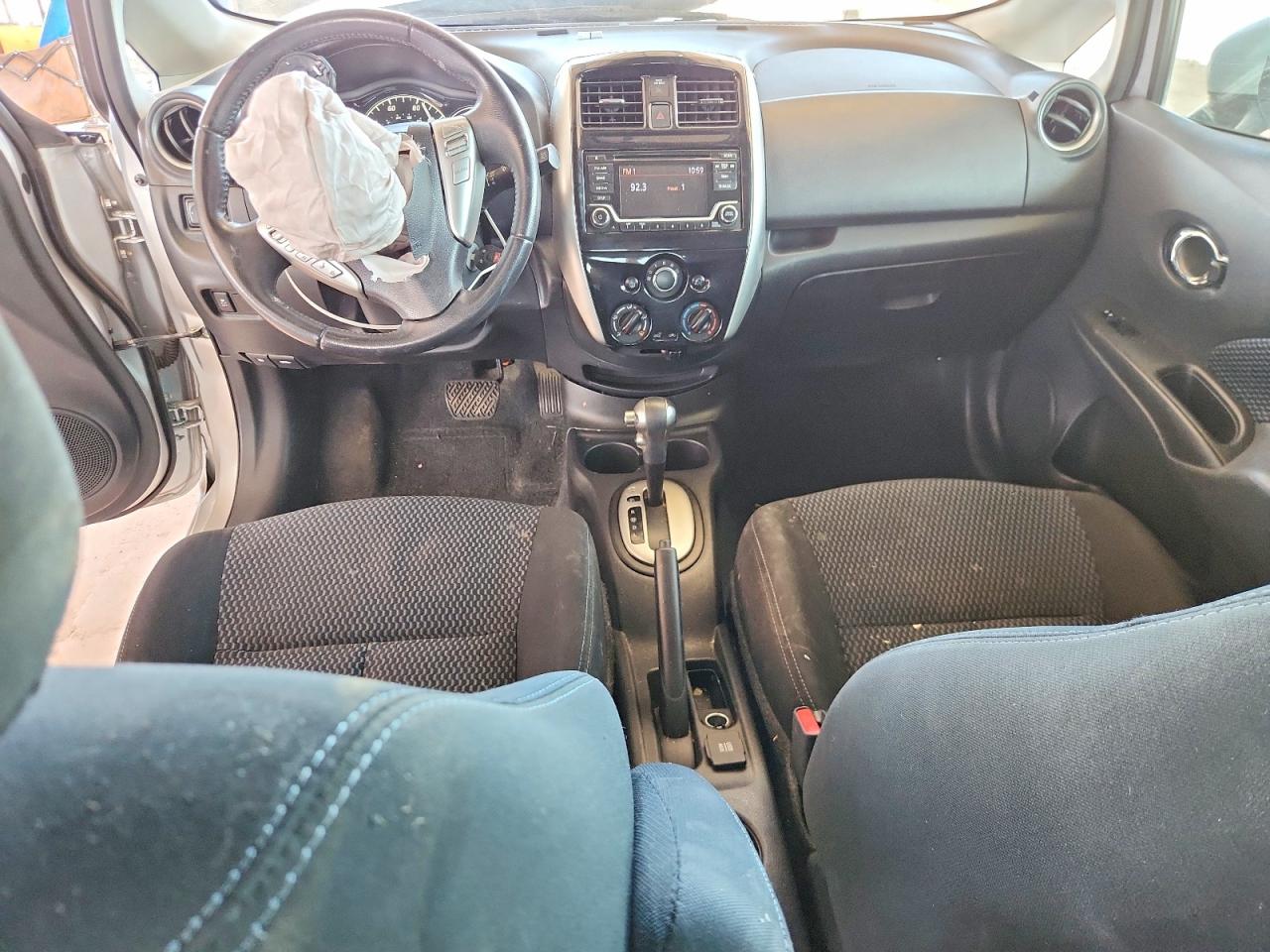 Nissan Versa Sv