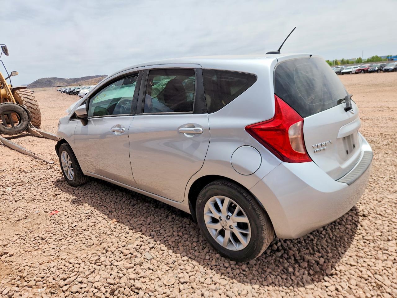 Nissan Versa Sv