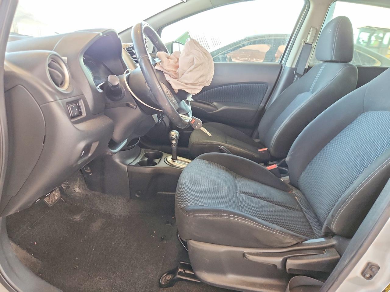 Nissan Versa Sv