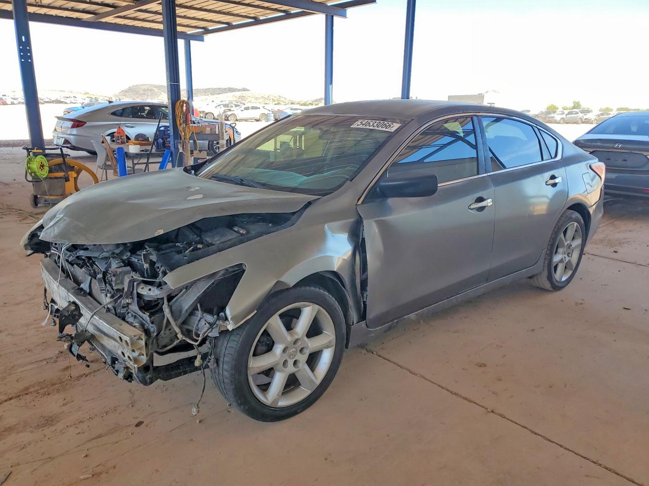 Salvage Nissan Altima Image