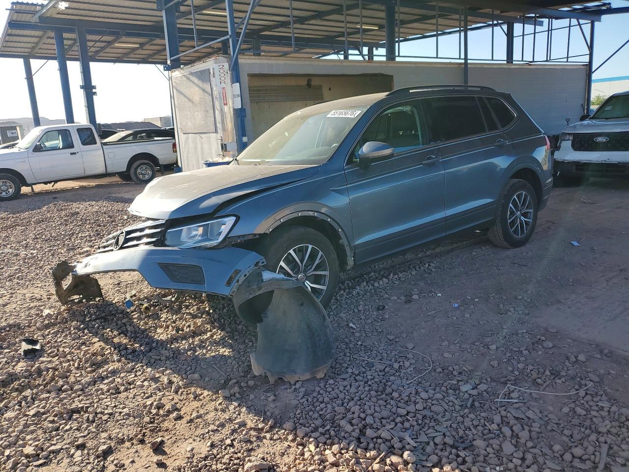 Salvage Volkswagen Tiguan Image