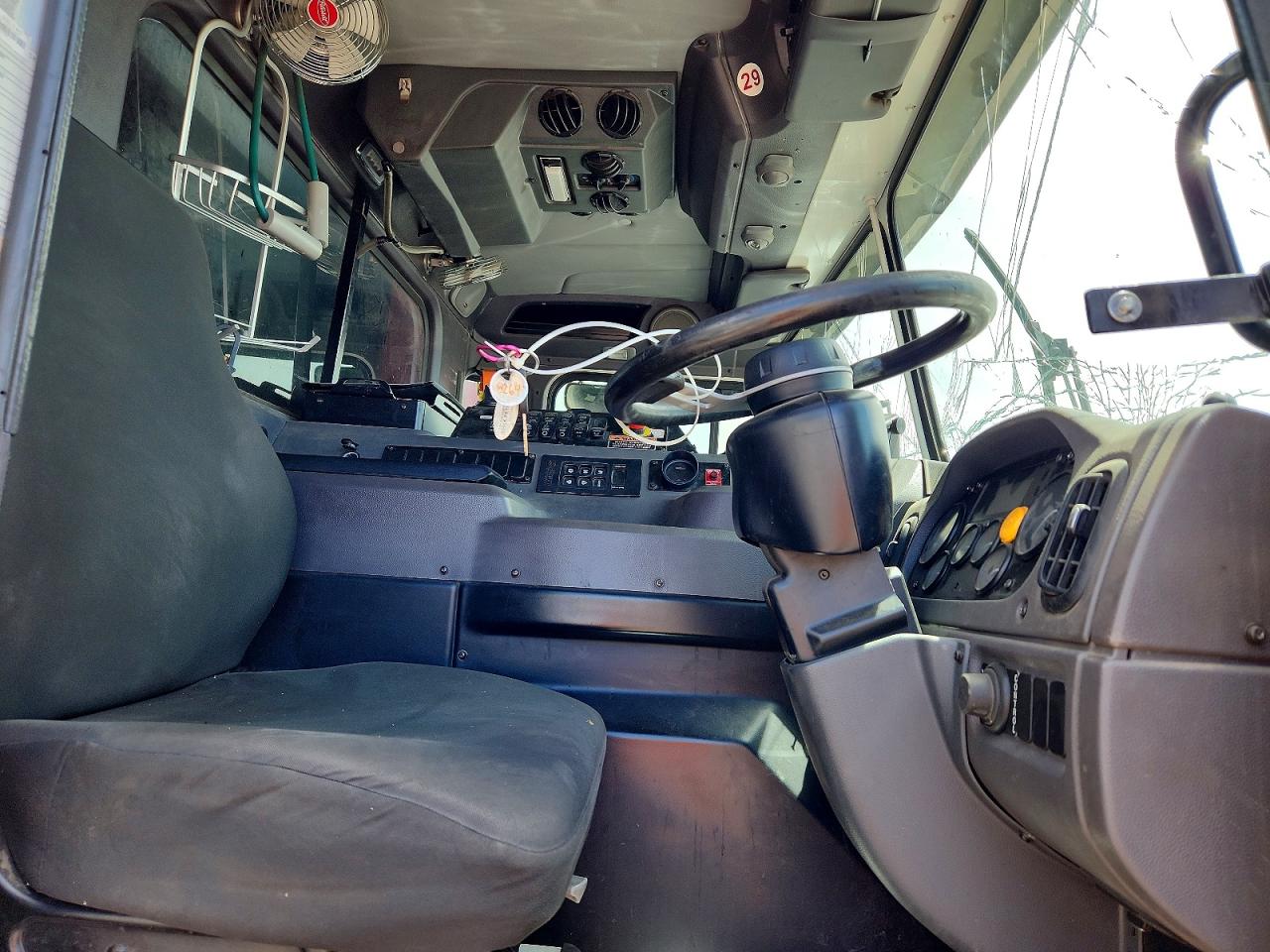 Peterbilt 520