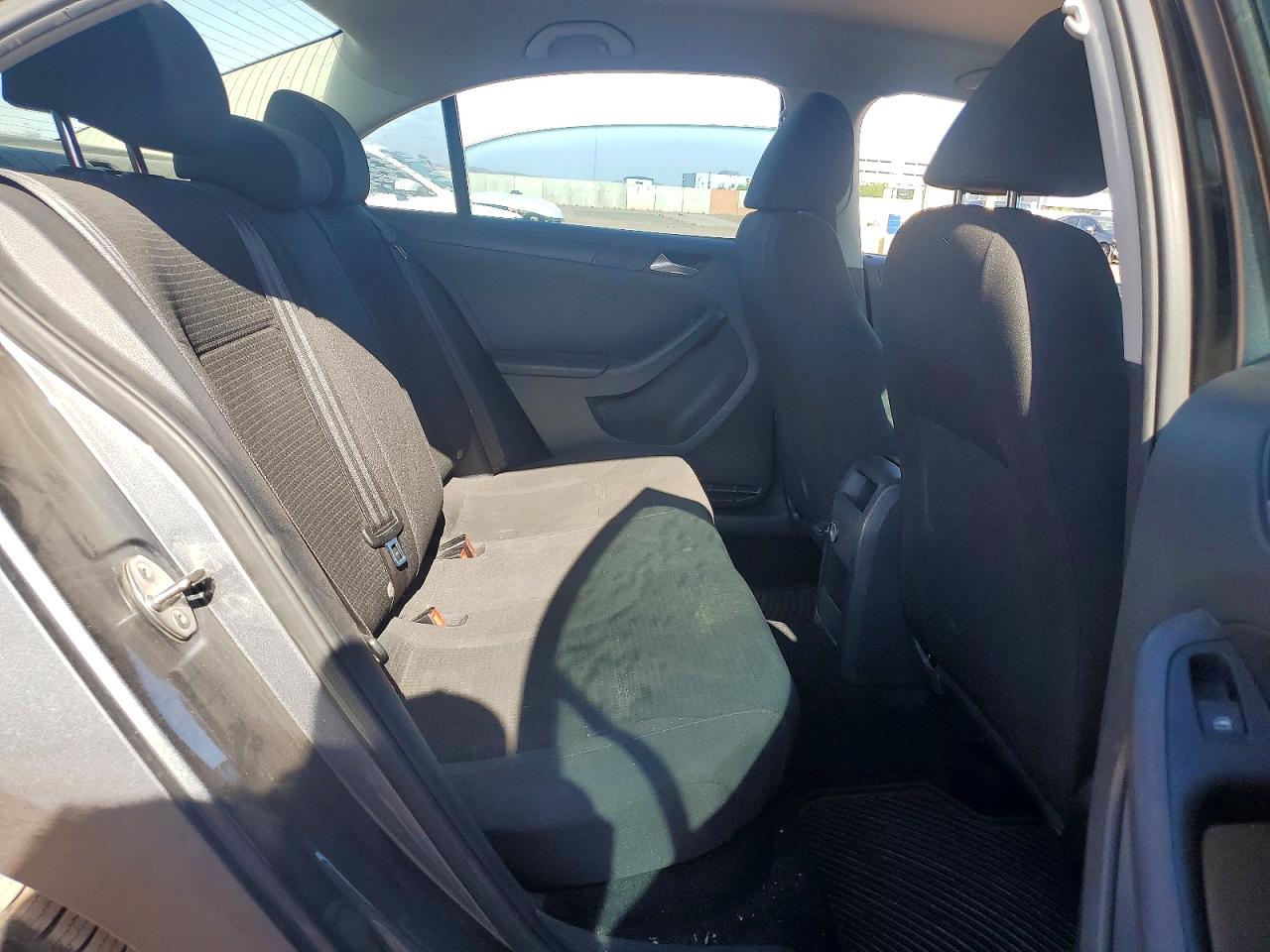 Volkswagen Jetta Base