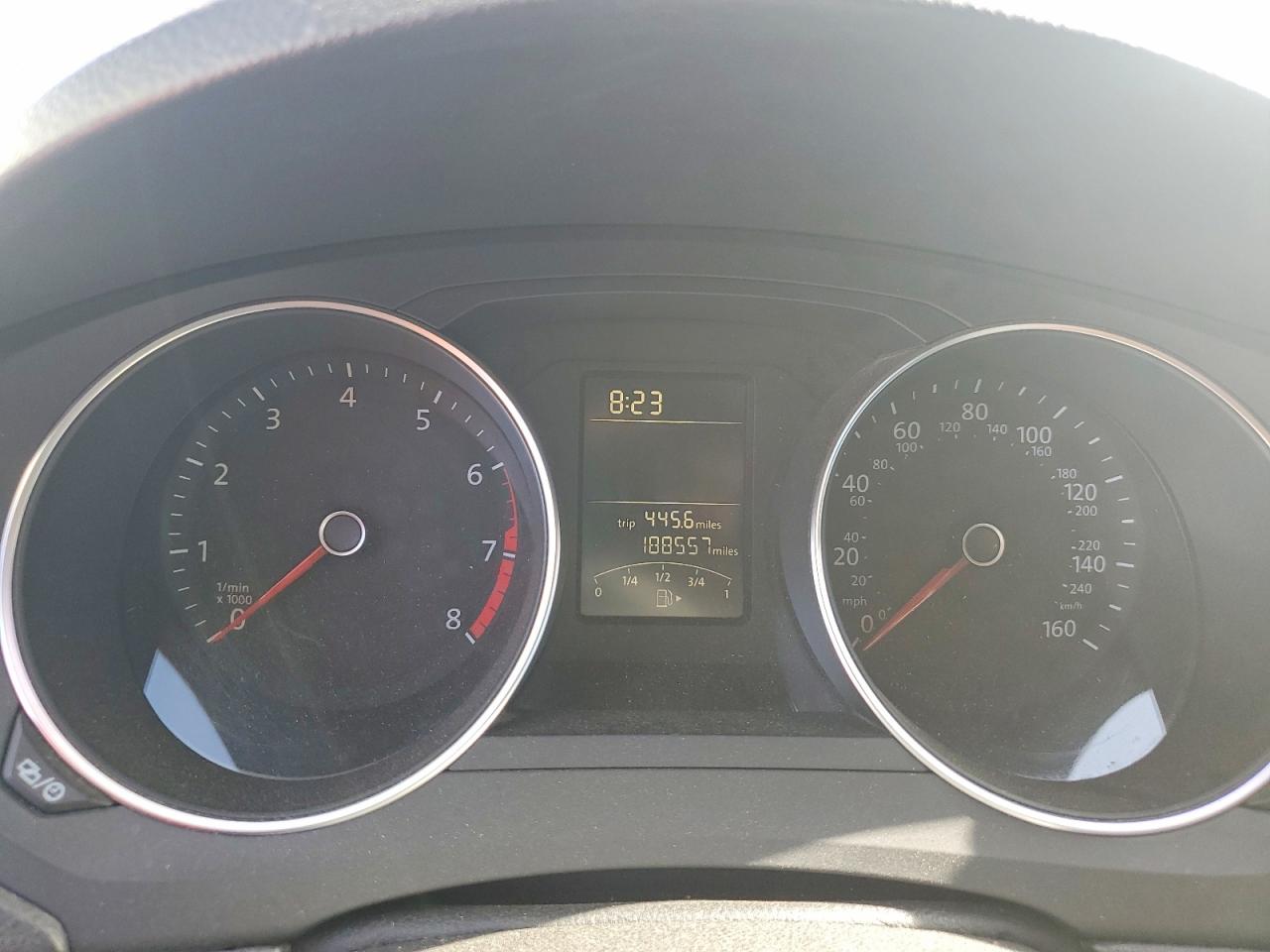 Volkswagen Jetta Base