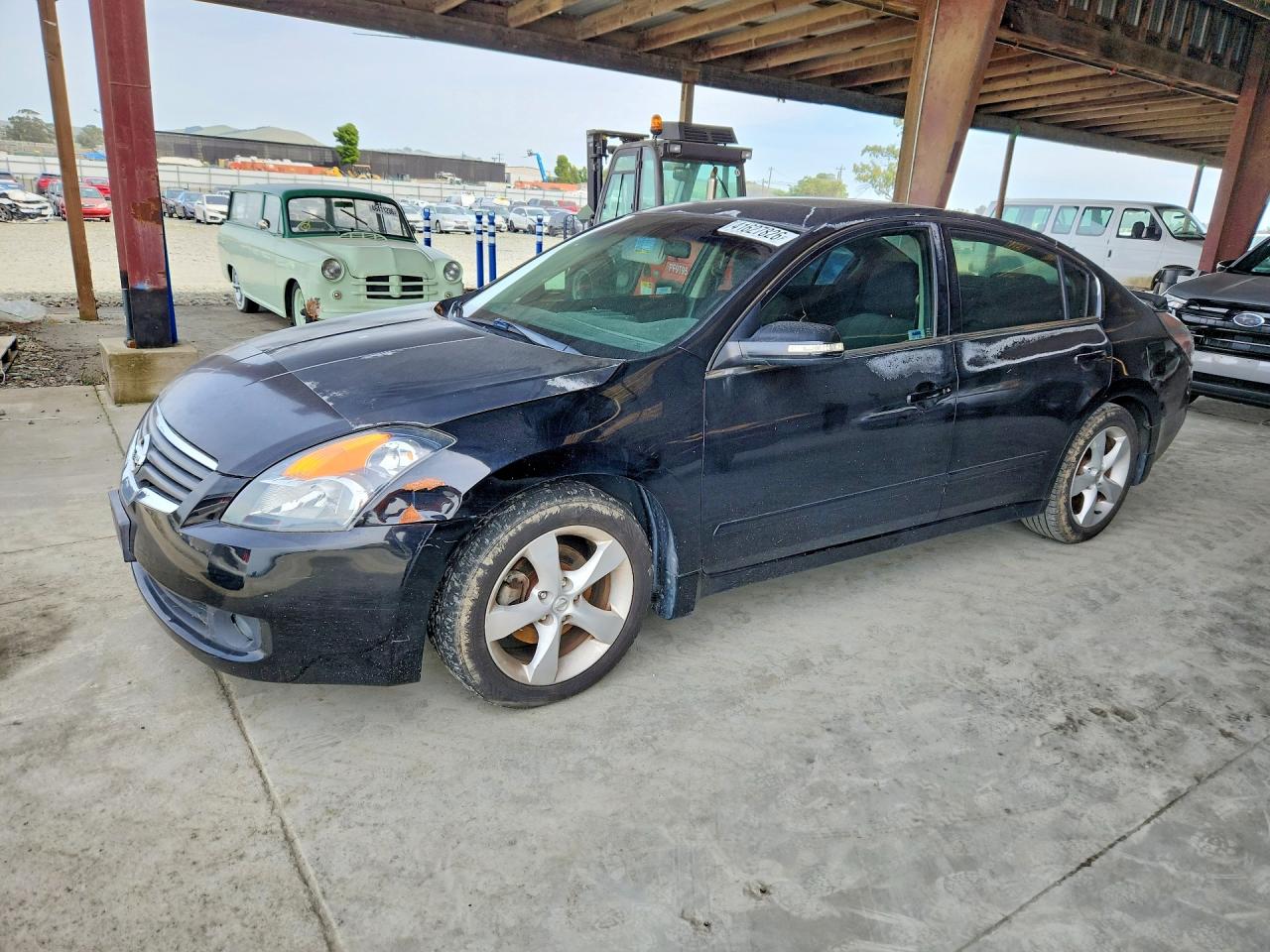 Salvage Nissan Altima Image