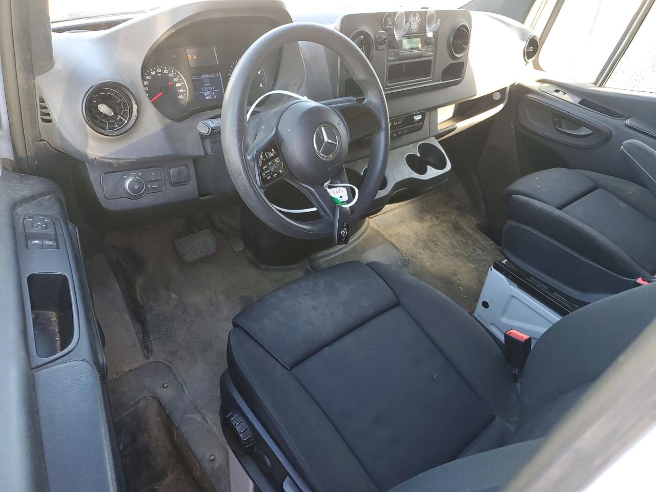 Mercedes-Benz Sprinter 2500