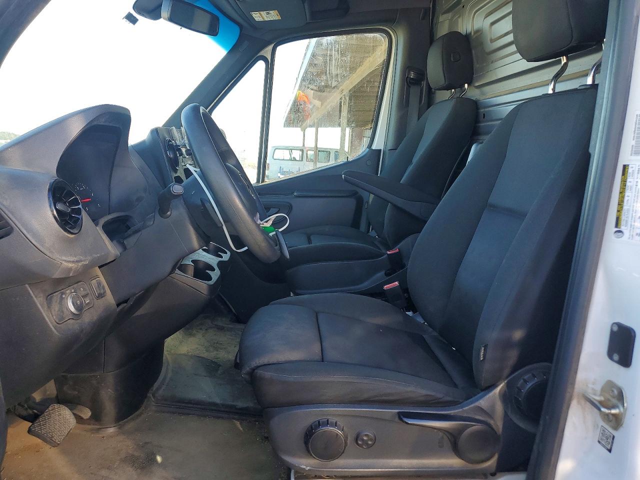 Mercedes-Benz Sprinter 2500