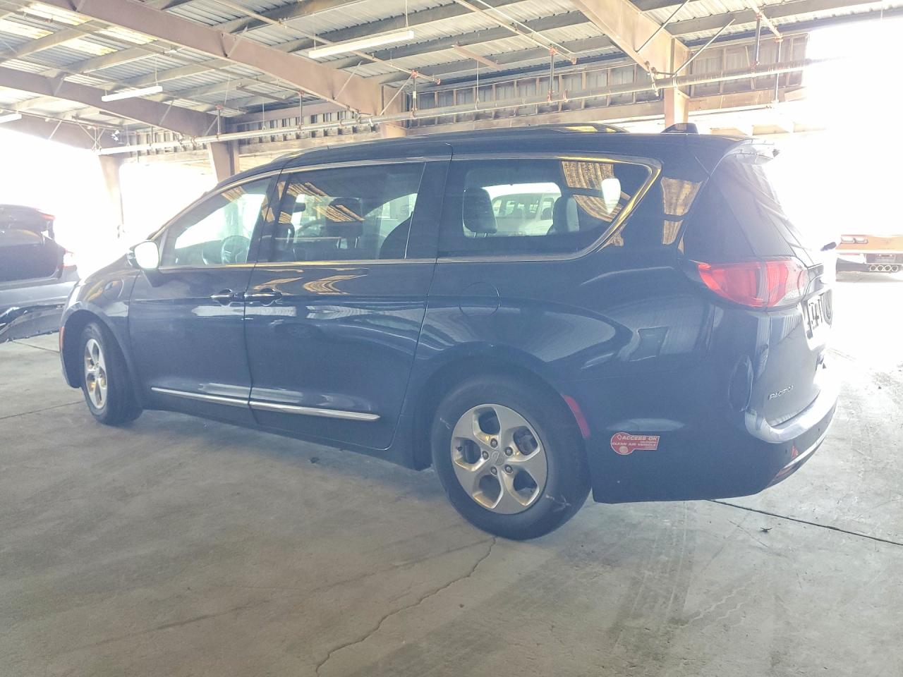 Chrysler Pacifica Hybrid Limited