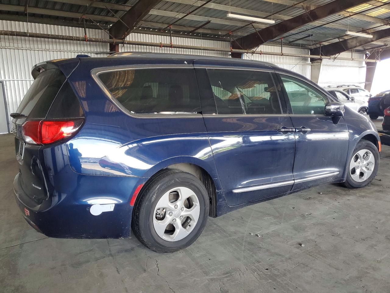 Chrysler Pacifica Hybrid Limited