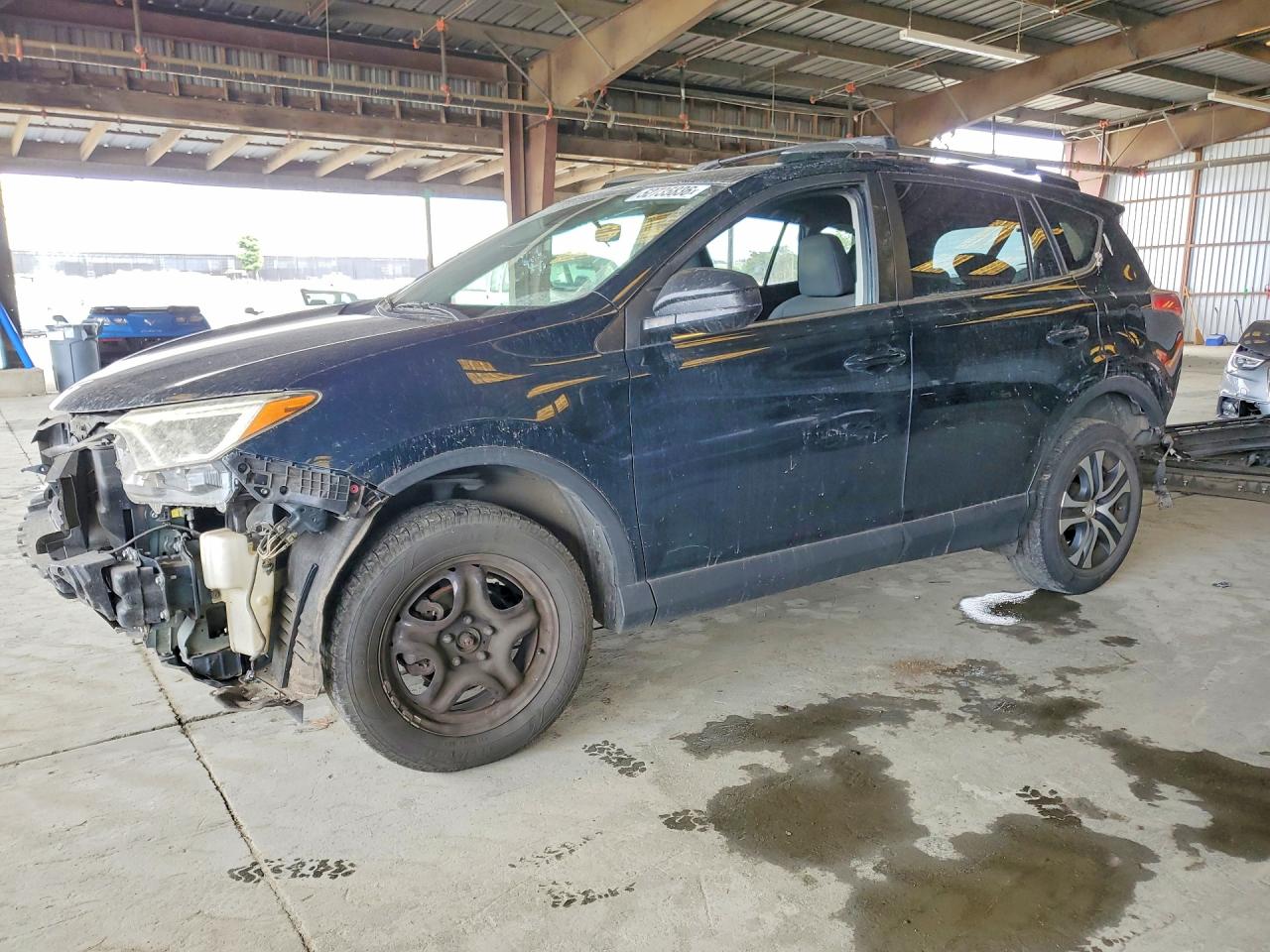 Salvage Toyota RAV4 Image