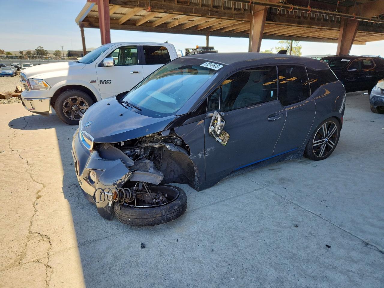 Salvage BMW i-Series Image