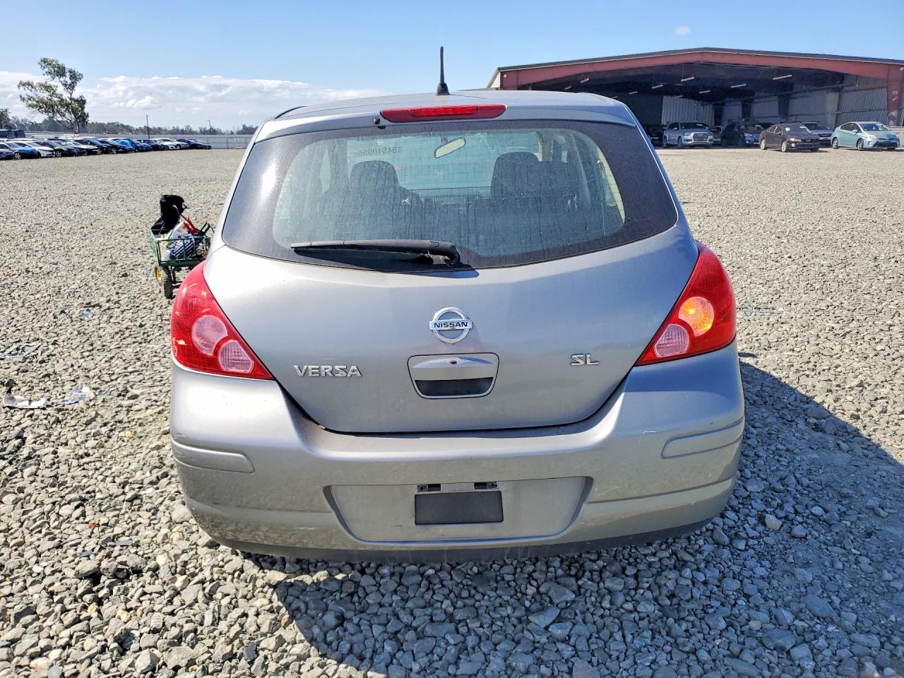 Nissan Versa 1.8 S