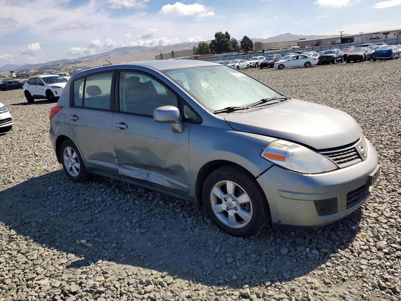 Nissan Versa 1.8 S