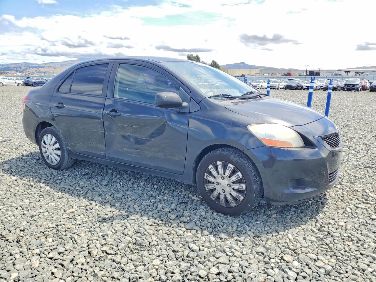 Toyota Yaris Base