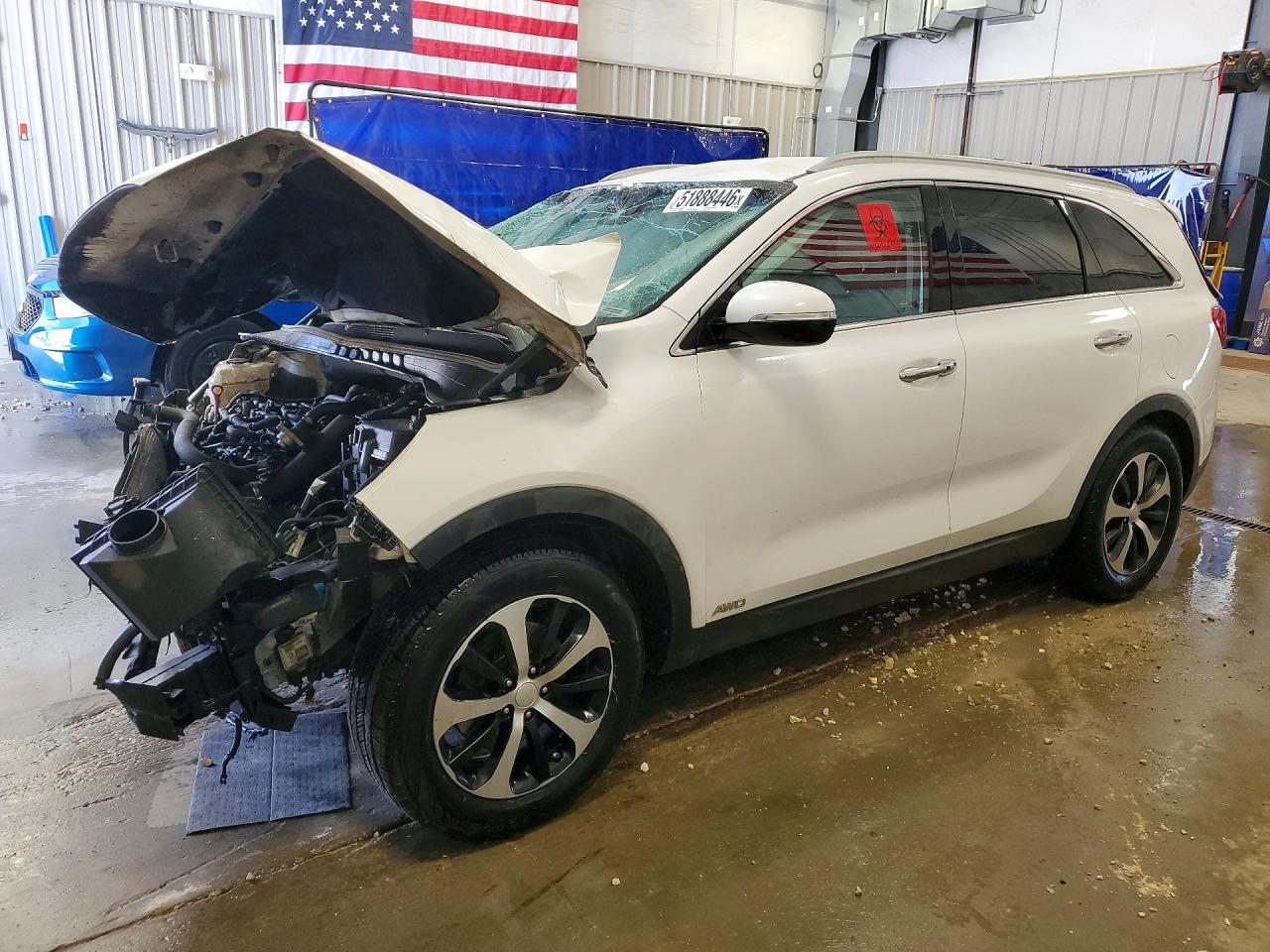 Salvage Kia Sorento Image
