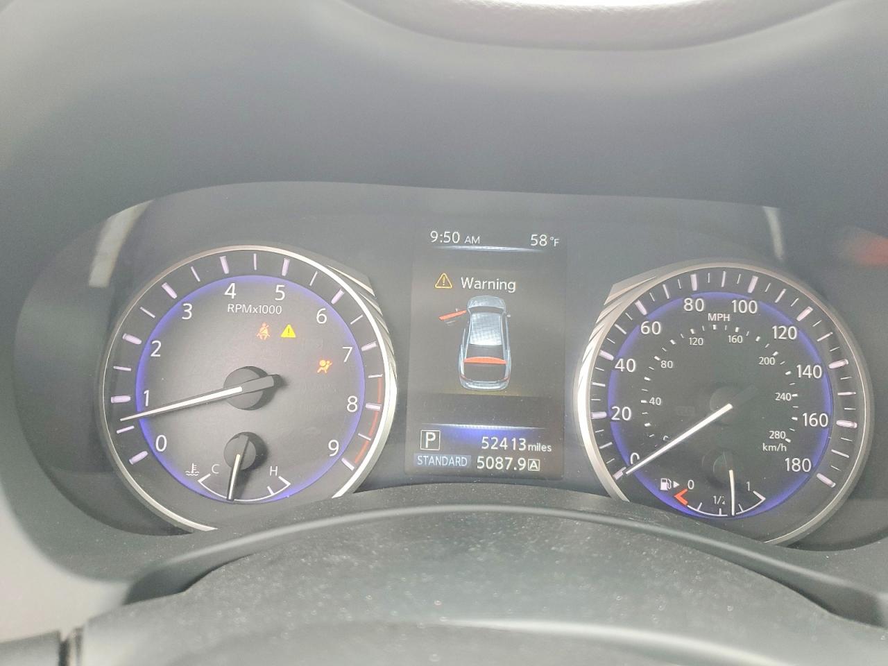 INFINITI Q50 Premium