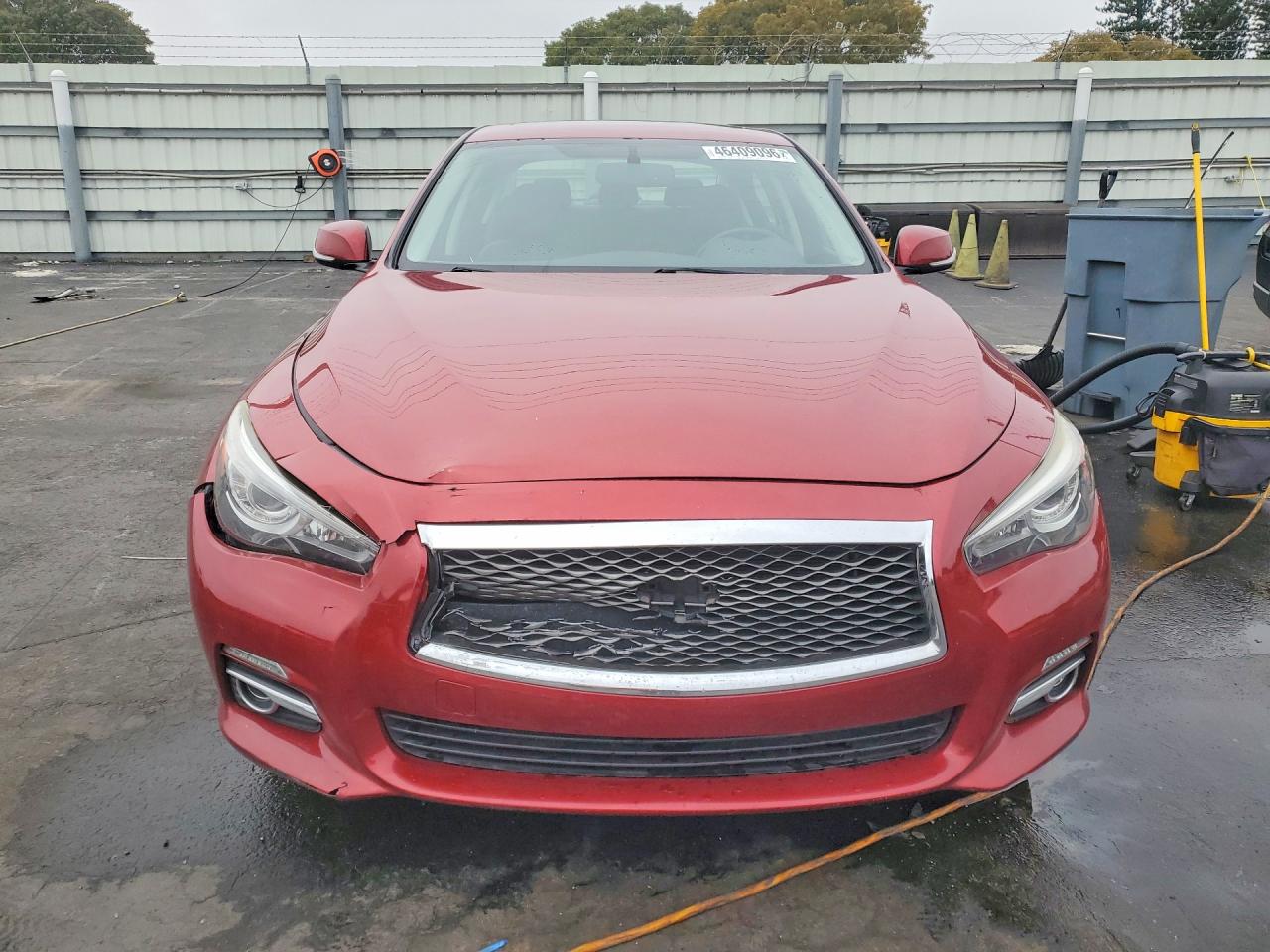INFINITI Q50 Premium
