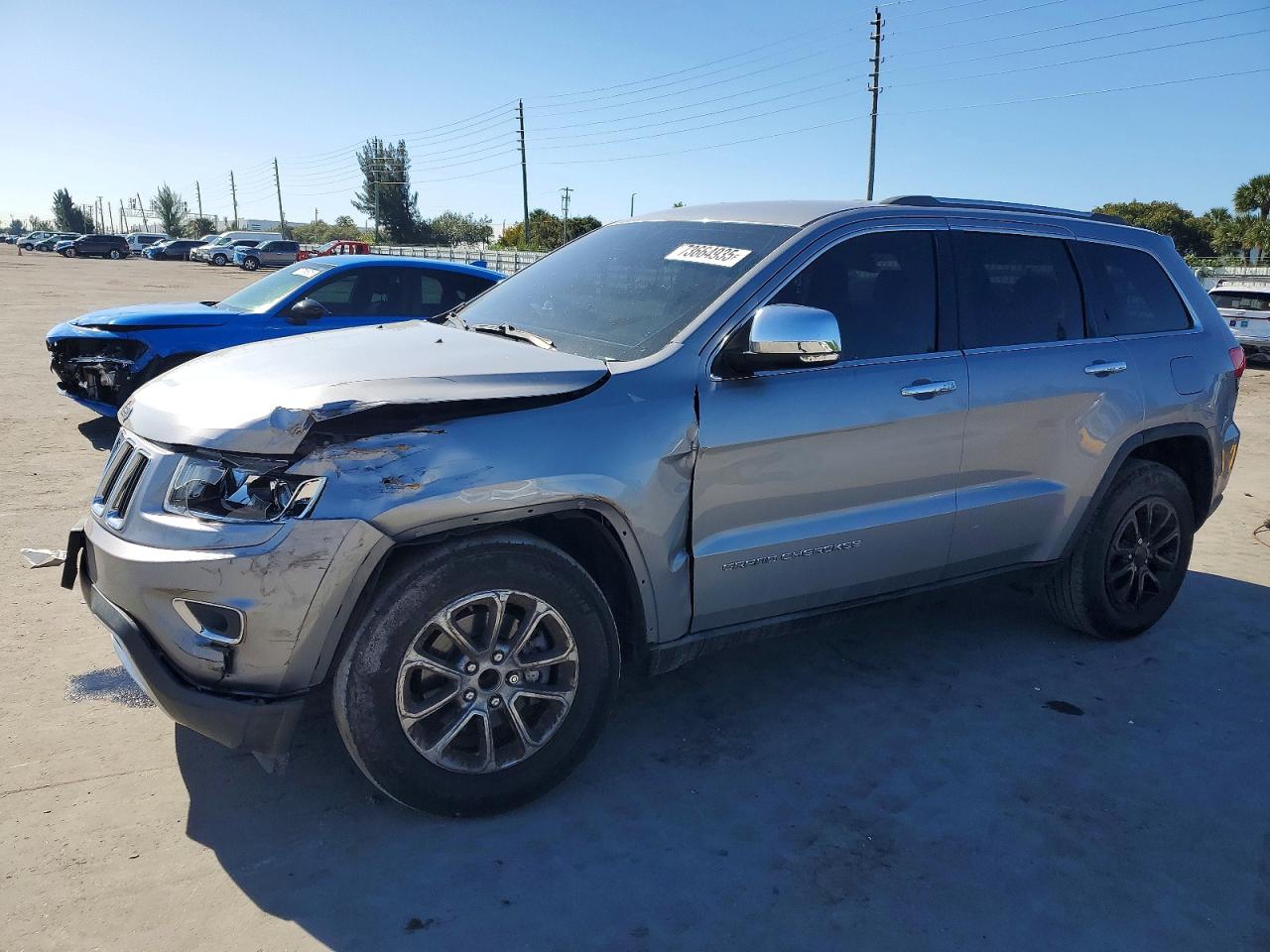 Salvage Jeep Cherokee Image