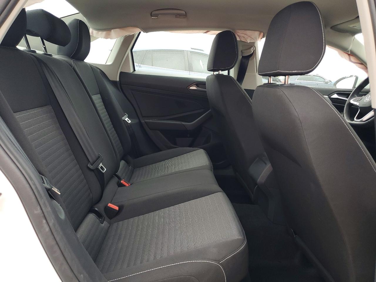 Volkswagen Jetta S