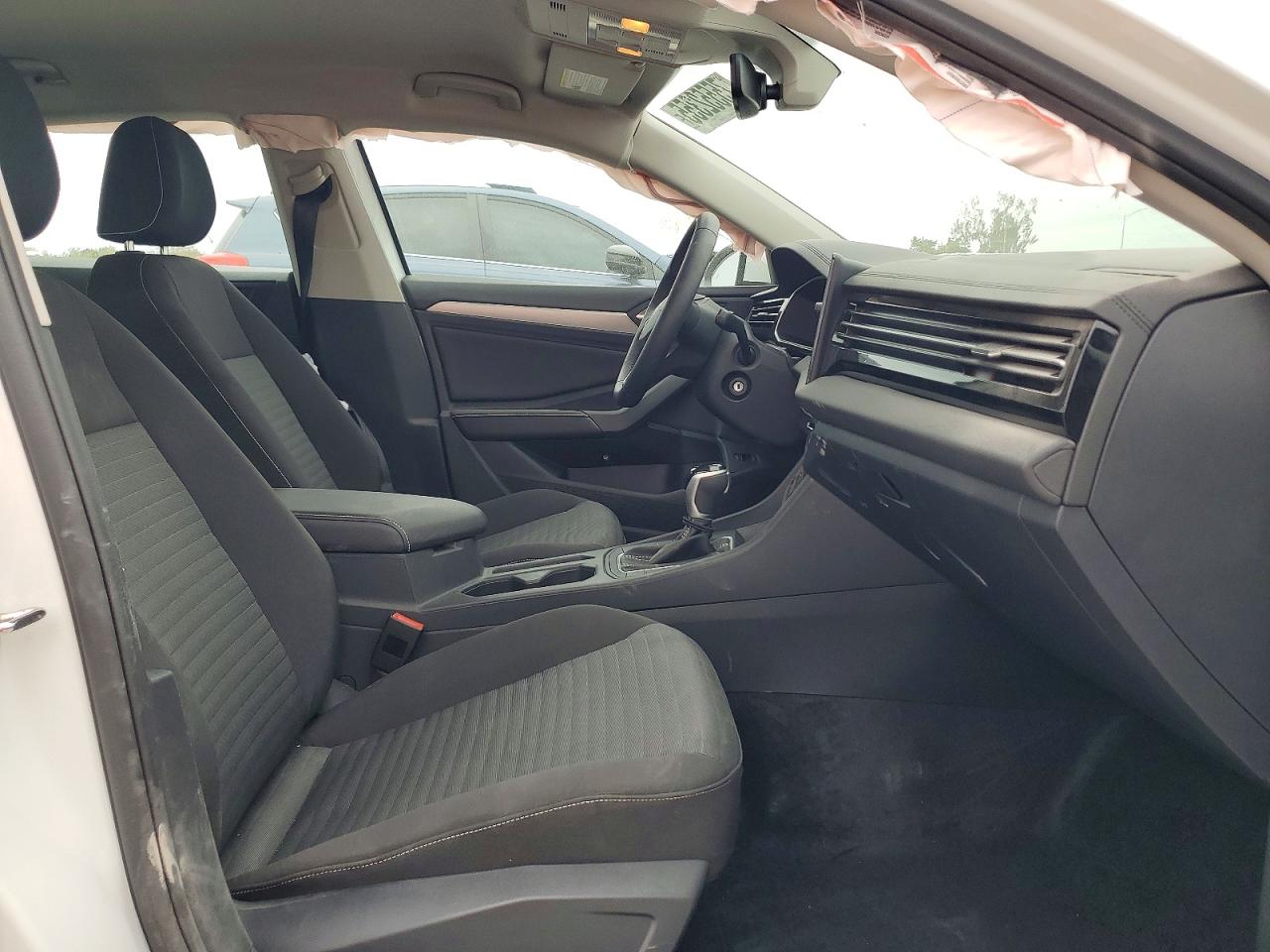 Volkswagen Jetta S