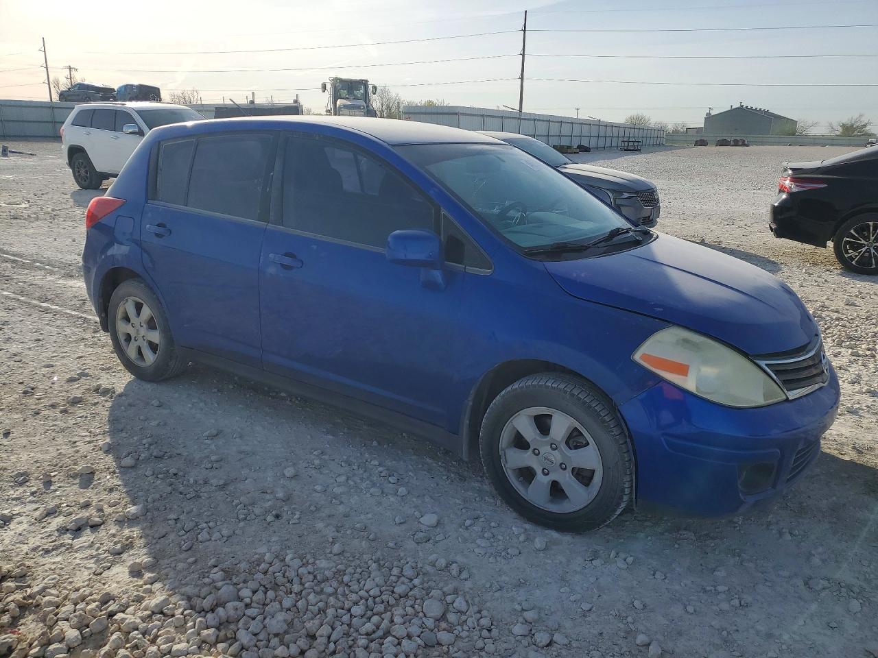 Nissan Versa 1.8 S