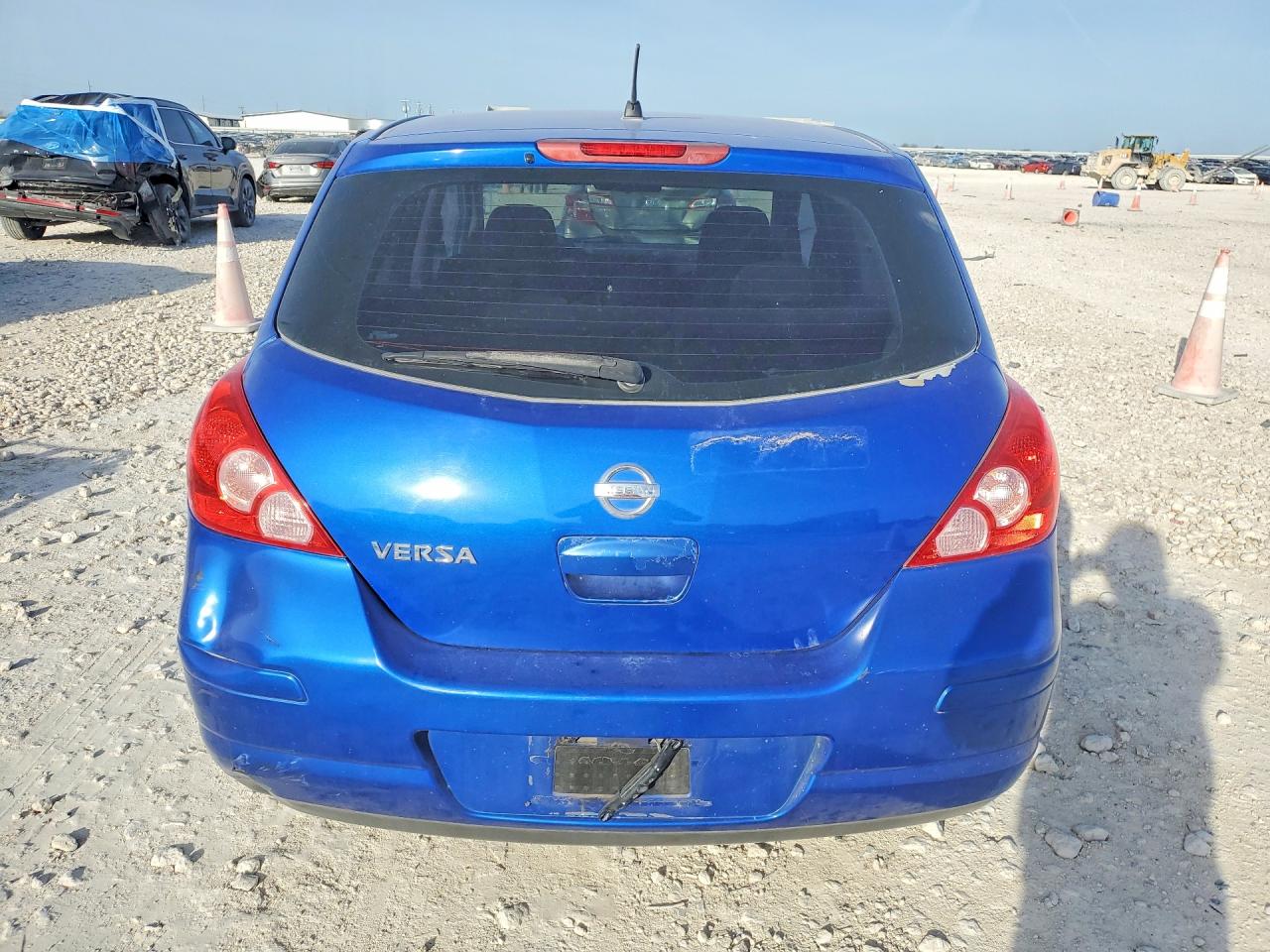 Nissan Versa 1.8 S