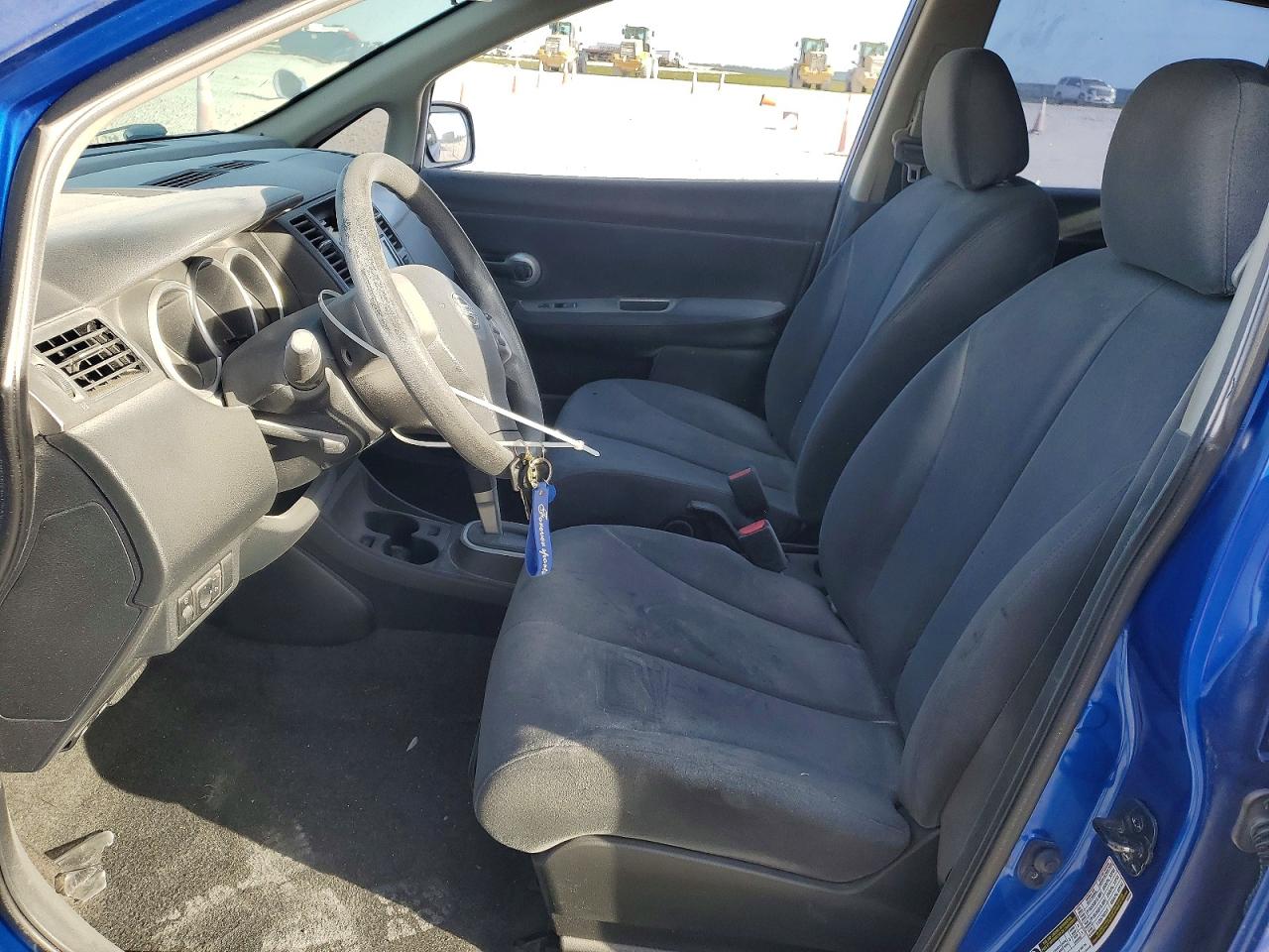 Nissan Versa 1.8 S