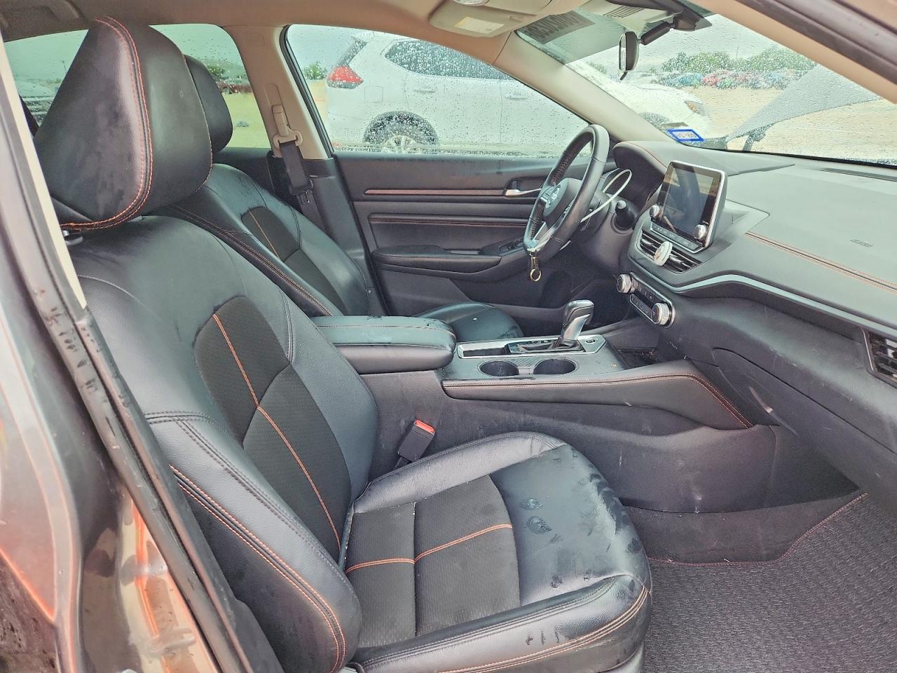 Nissan Altima Sr
