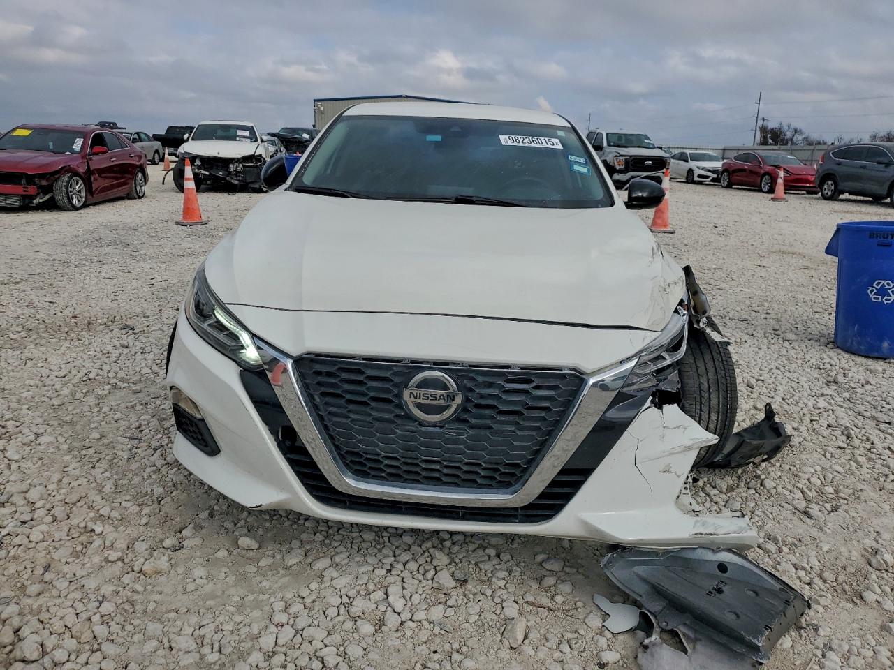 Nissan Altima Sr
