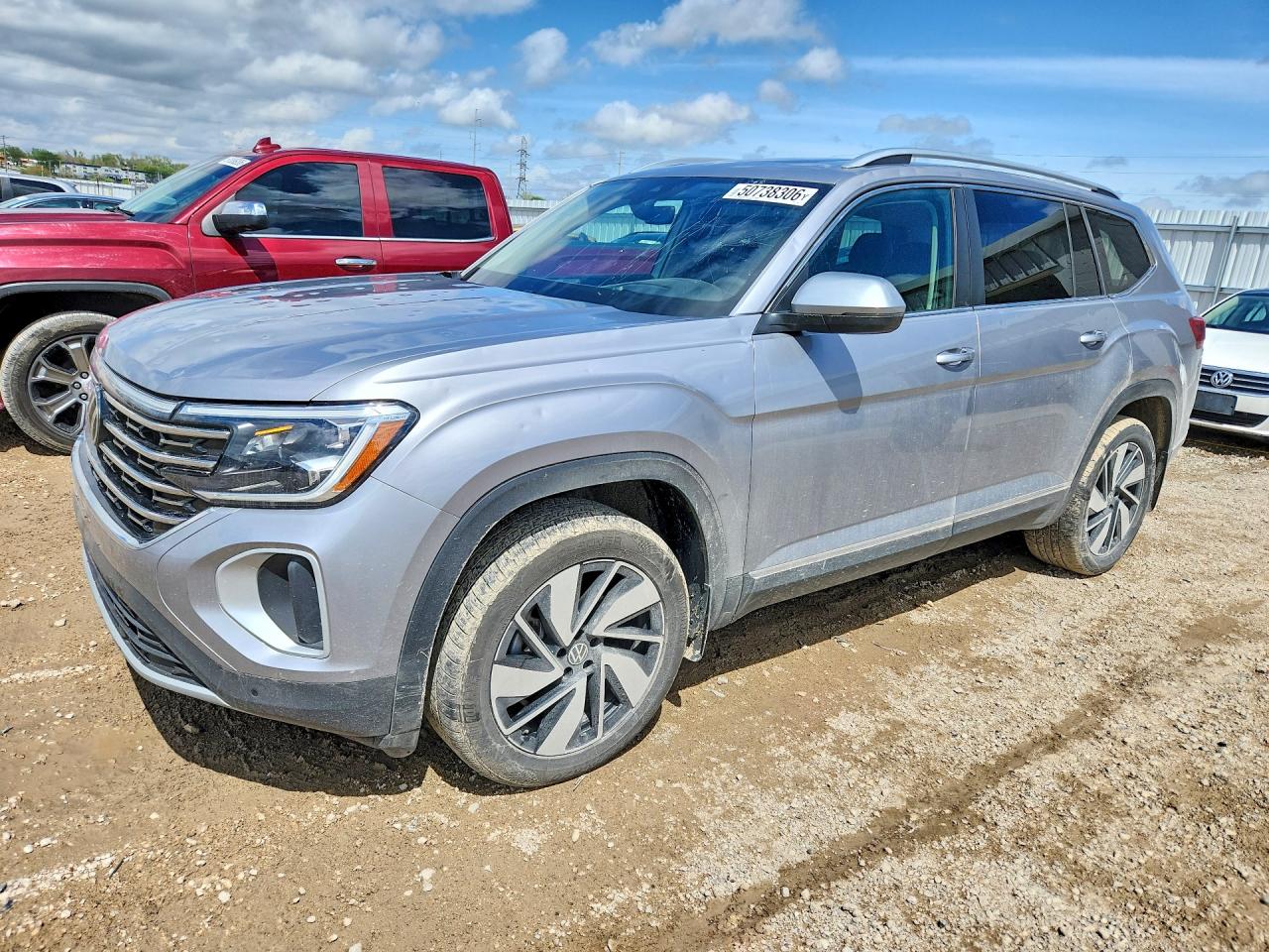 Salvage Volkswagen Atlas Image