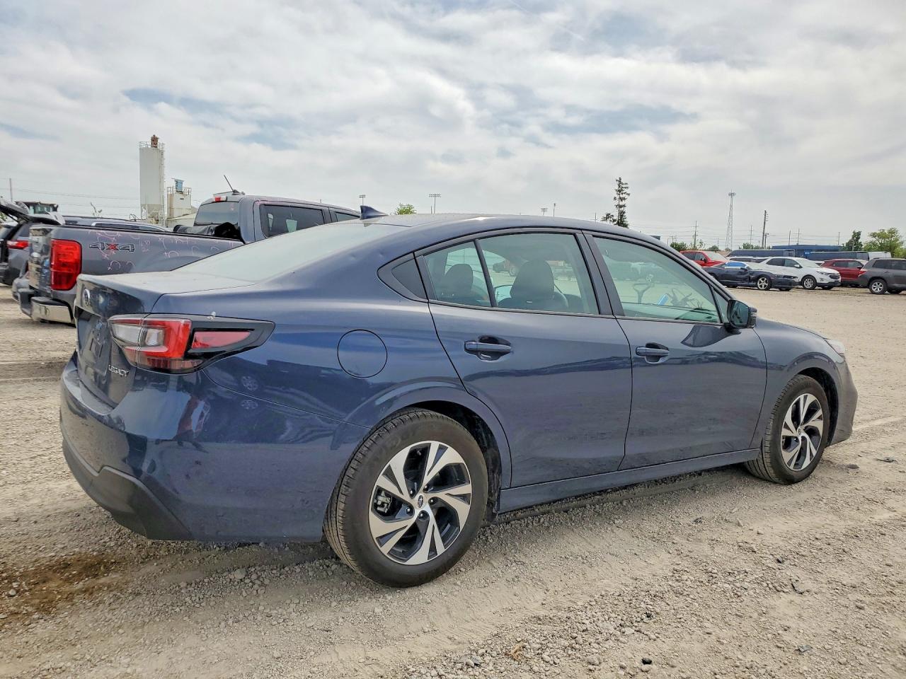 Subaru Legacy Premium