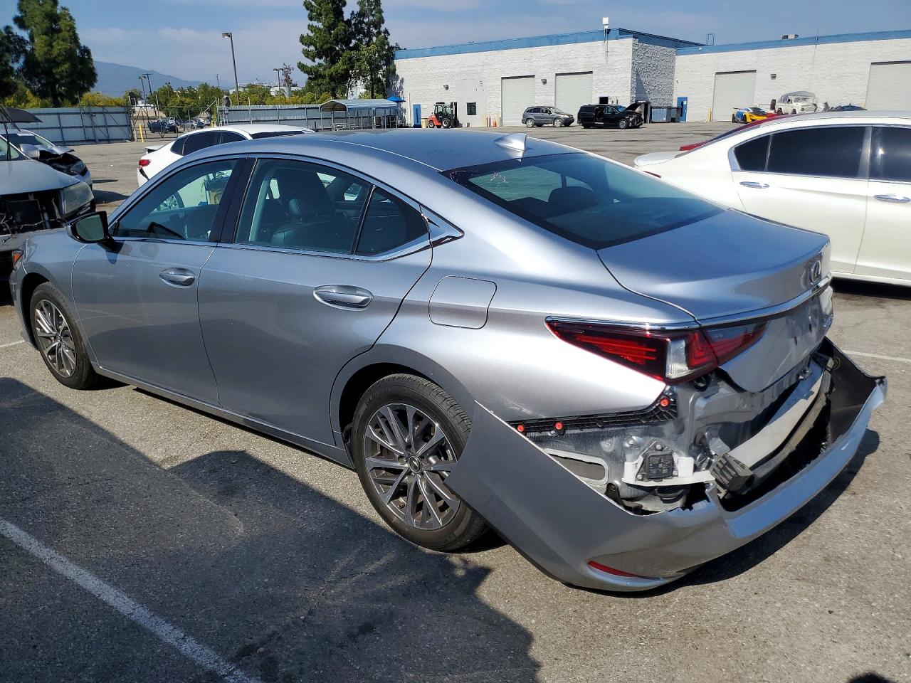 Lexus Es Base