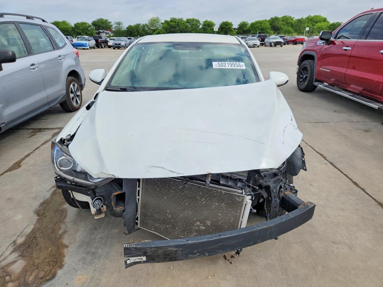 Hyundai ELANTRA Sel