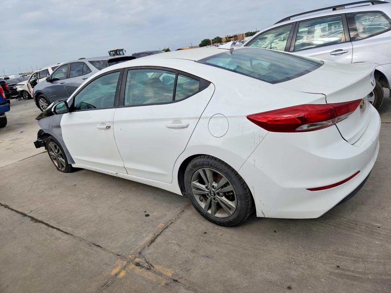 Hyundai ELANTRA Sel