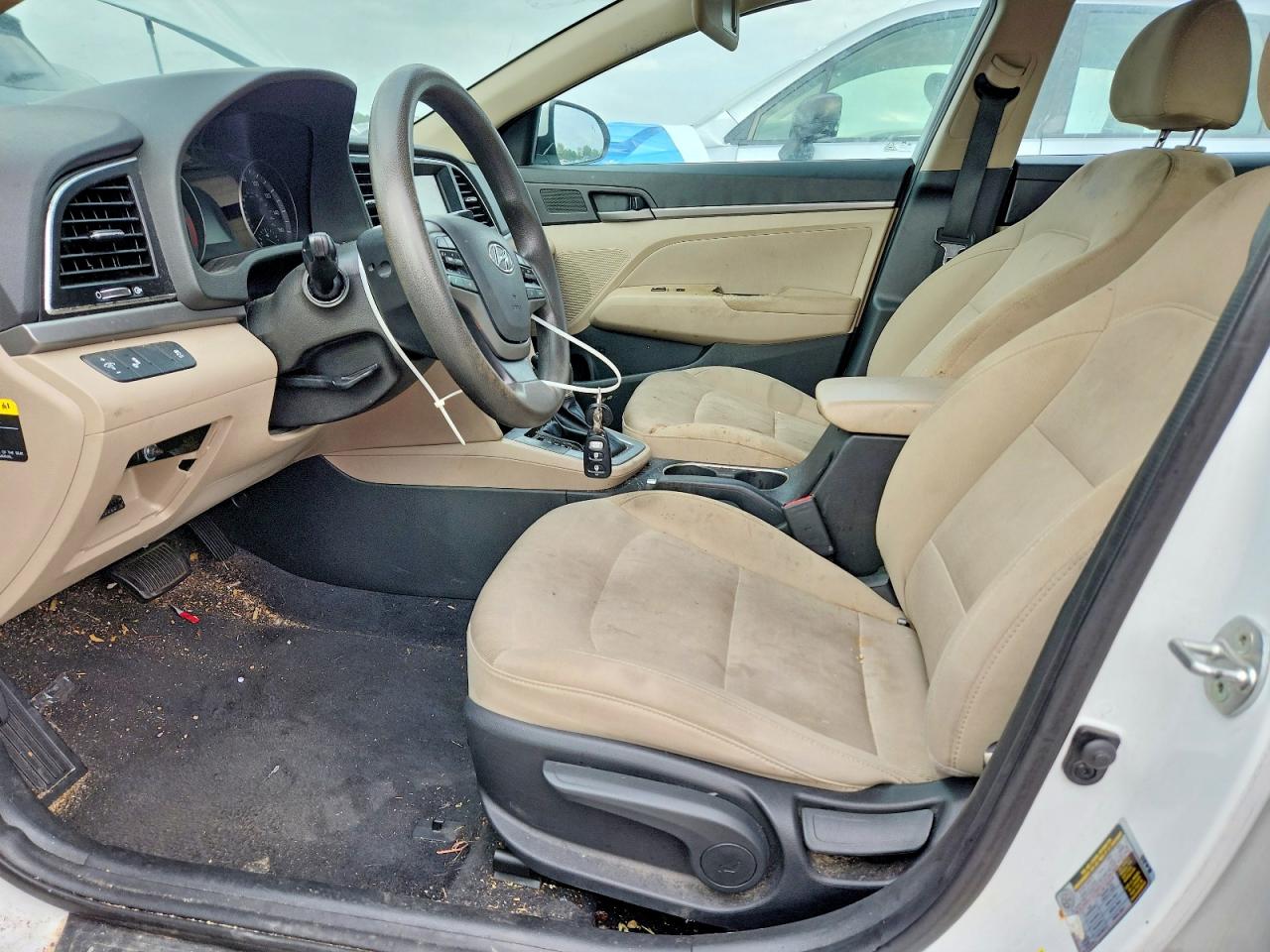 Hyundai ELANTRA Sel
