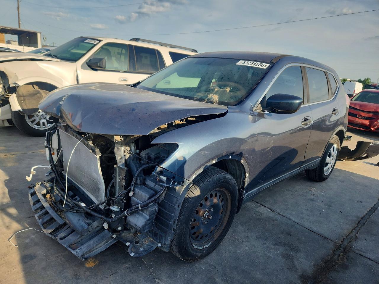 Salvage Nissan Rogue Image