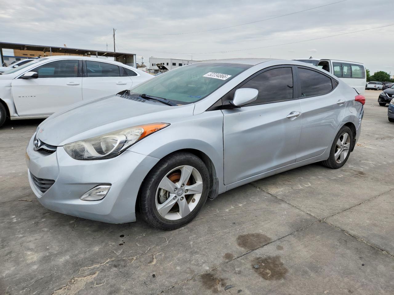 Salvage Hyundai ELANTRA Image
