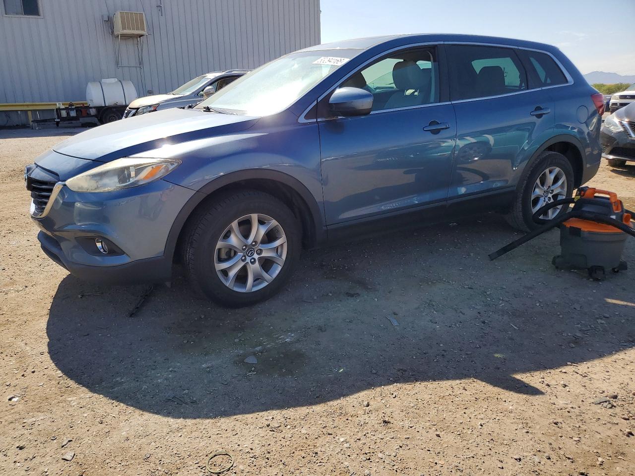 Salvage Mazda Cx Image